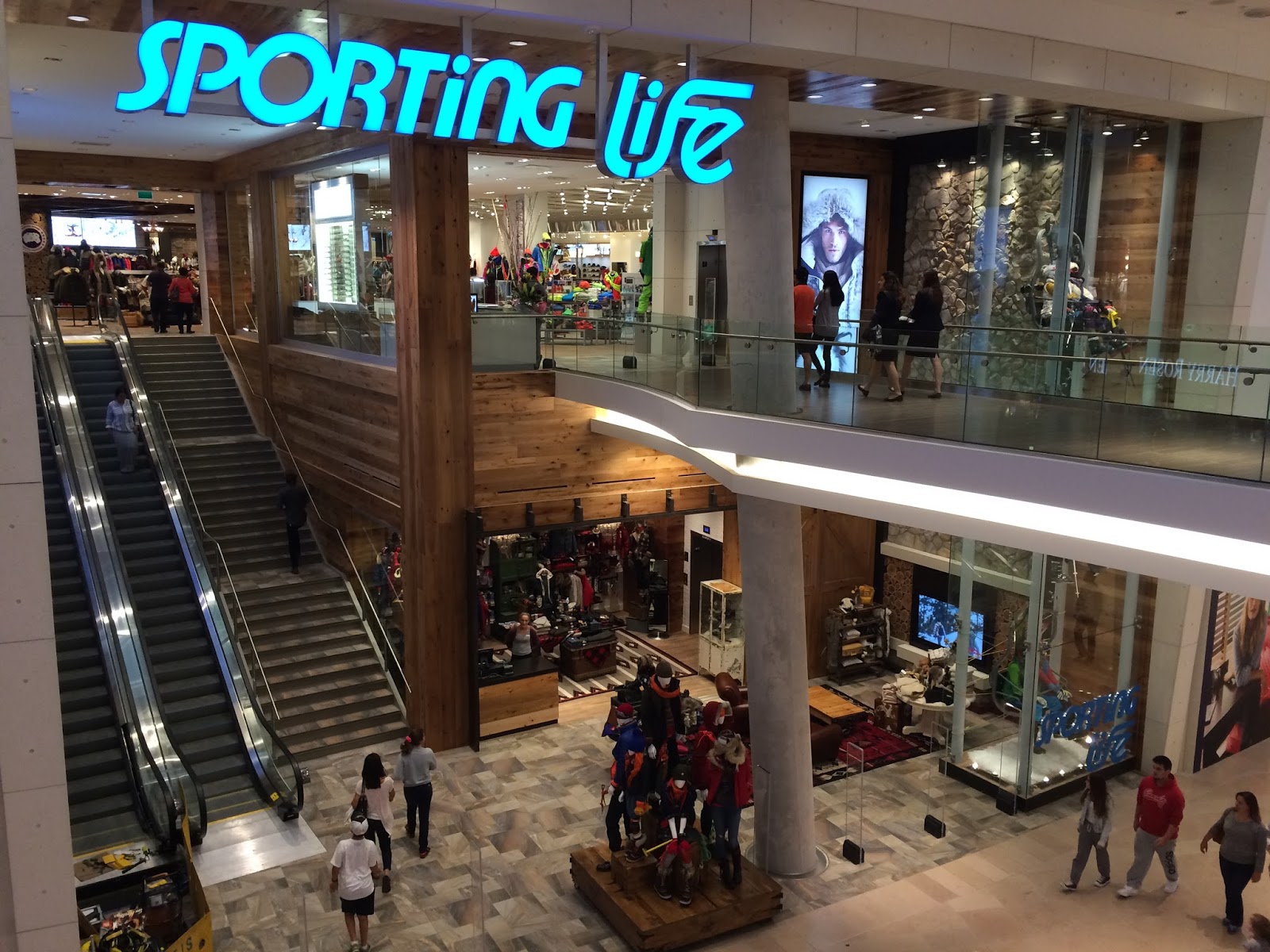 Toronto Shopkeeper Sherway Gardens Debuts New Expansion