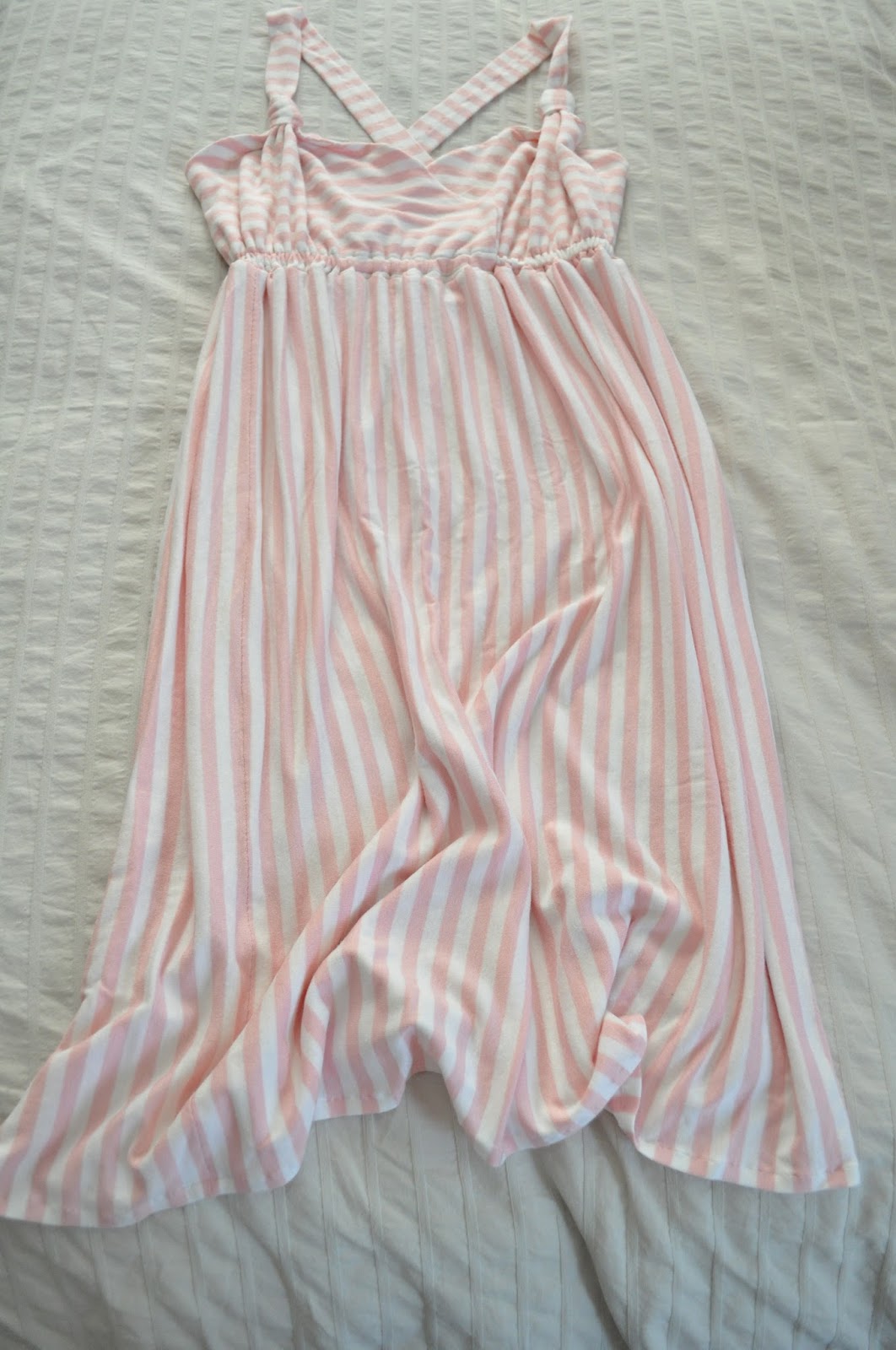 Courtney's Crafty Crap: Striped Knit Nightgown