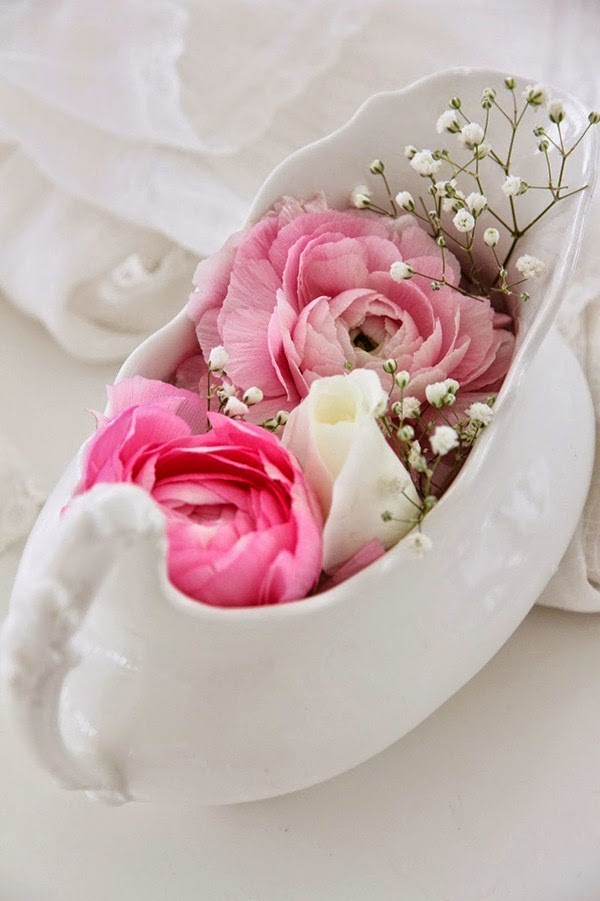 Cut flowers in enchanting decoration ideas