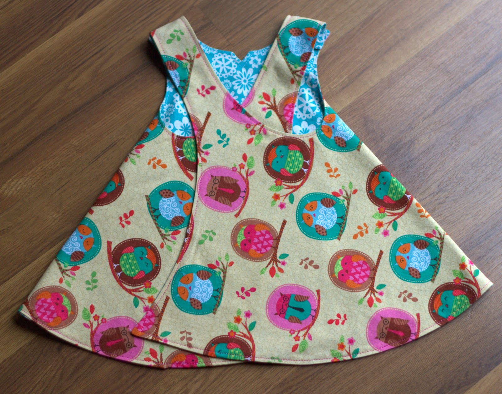 PiePie Designs: DIY Baby Dress: The Aurthi