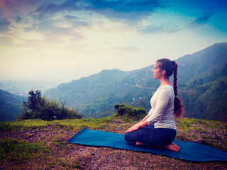 Vajrasana वज्रासन 10 Best Yoga Asanas - Mudra, Fitness Experts Say These 10 Yoga Poses Everyday In The Morning