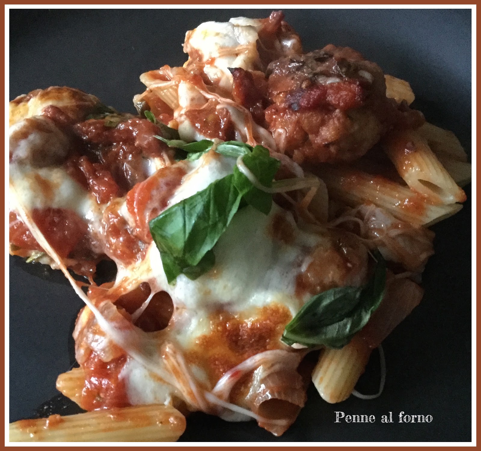 DONNA CARAMELLA: Penne al forno, met gehaktballetjes