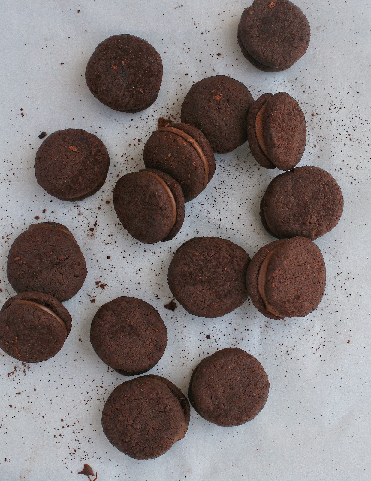 Cupcakes & Couscous Chocolate Sandwich Biscuits