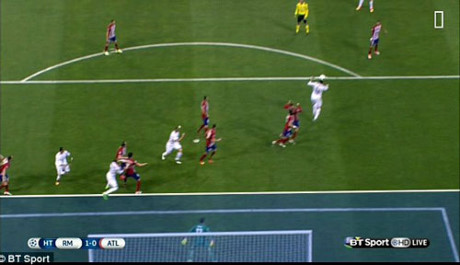 Sergio Ramos mo ty so cho Real Madrid trong tu the... viet vi? - Anh 2