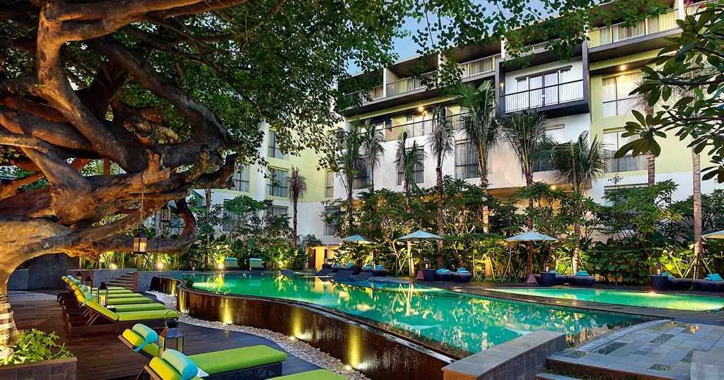 Menginap di Hotel Bernuansa Tropis di Legian Bali | Attayaya Blog