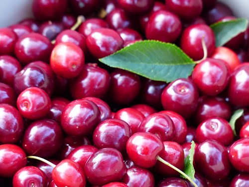 7 reasons for eating more cherries