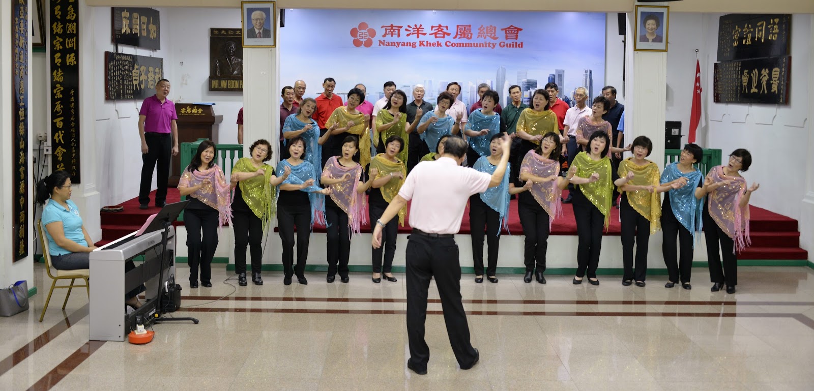 新加坡南洋客属总会合唱团 16年5月22日在客总礼堂举行 以歌会友 演出总练习
