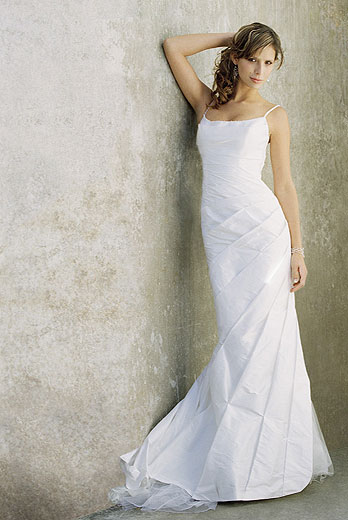 Dawn J's fashion wedding gown: Looking for Designer Wedding Dresses