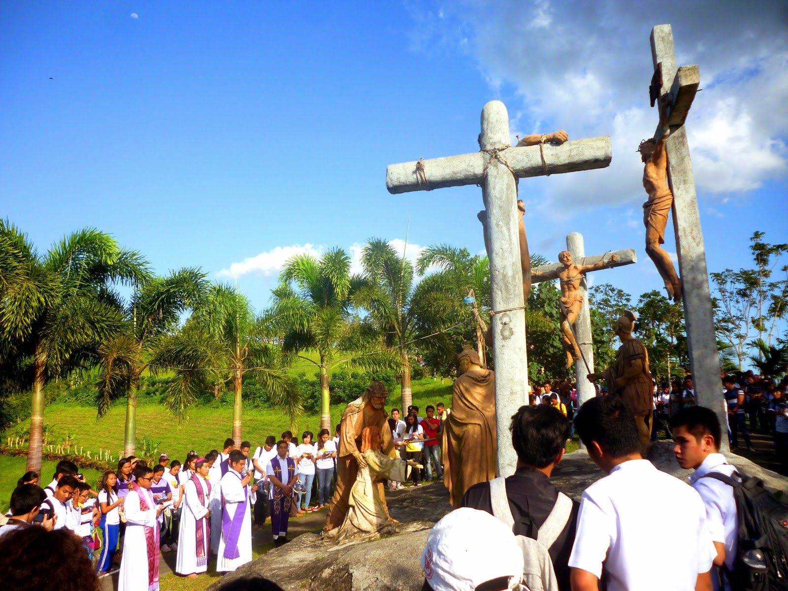 Albay 3rd District Albay Catholic devotees visit Kawakawa Hill for 6th