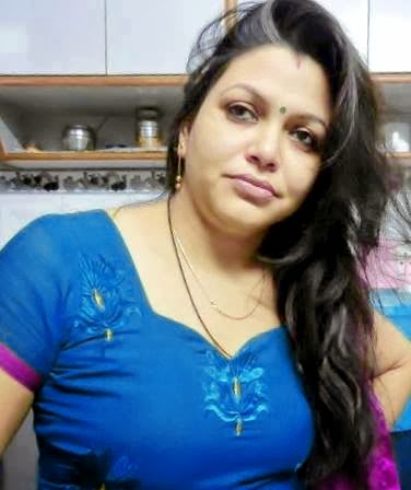 Anita bhabhi Hot and Sexy Aunty (Photos) | Hot and Sexy