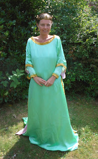 Eva's historical costuming blog: Italian tunic and surcoat 1338-1340