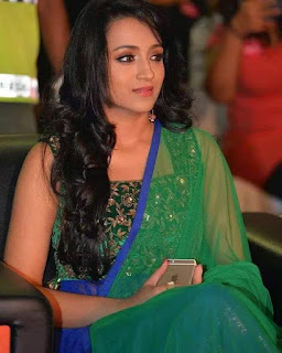 Trisha Krishnan Sexy Photos Cute Smile Make me Love Her Trisha Krishnan Sexy Image Collection that Make me fall to Her