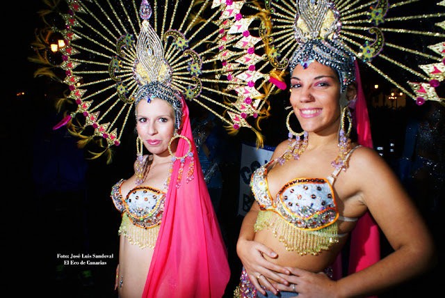 Fotos del pasacalles anunciador del pregón del Carnaval de Las palmas de Gran Canaria 2016