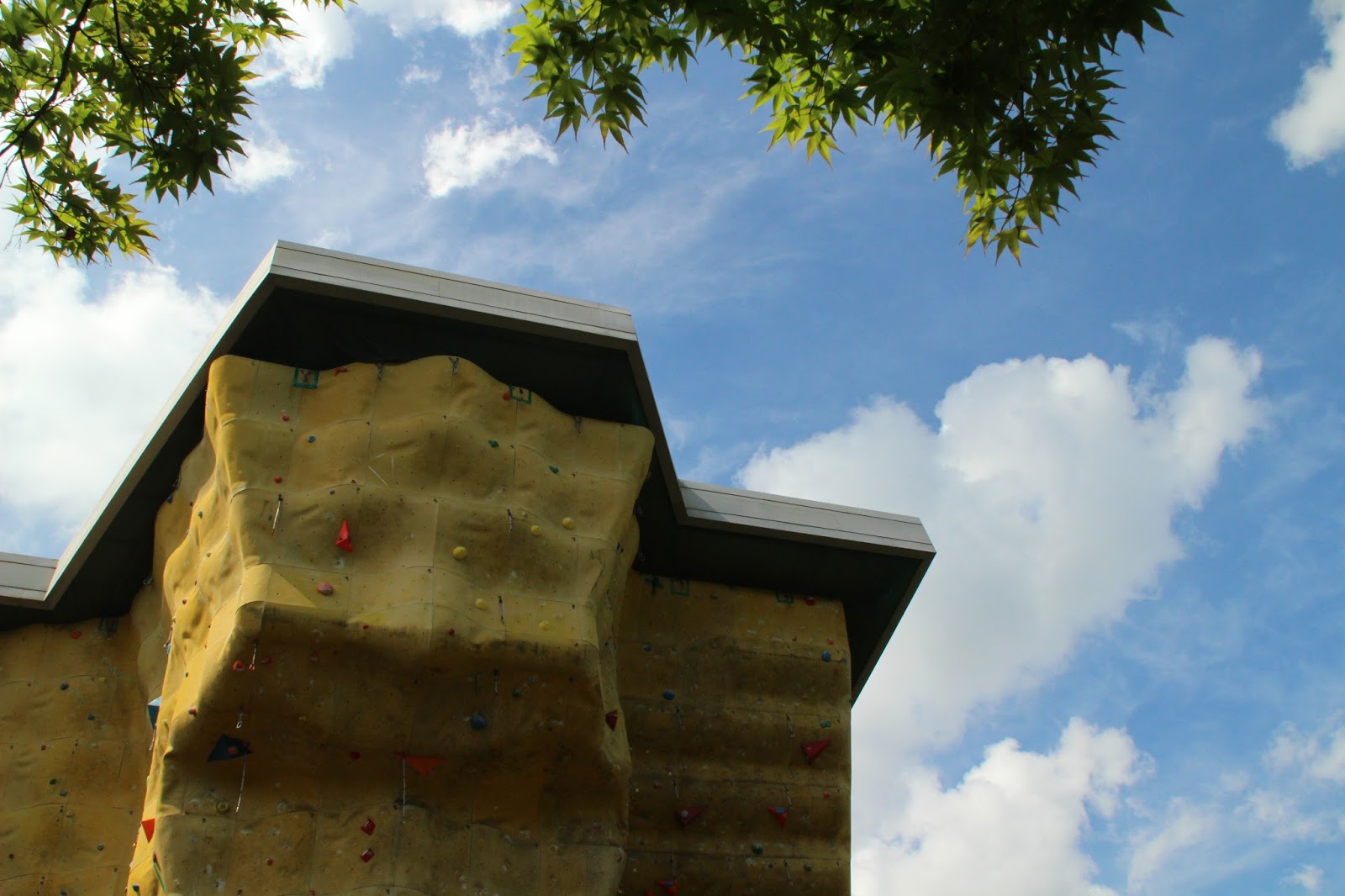 Extreme Sport in South Korea Artificial Rock Climbing Wall in Palgong