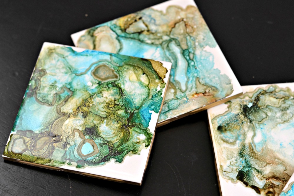DIY Agate Look Ceramic Tile Coasters with Gold Edge Made with Alcohol Ink