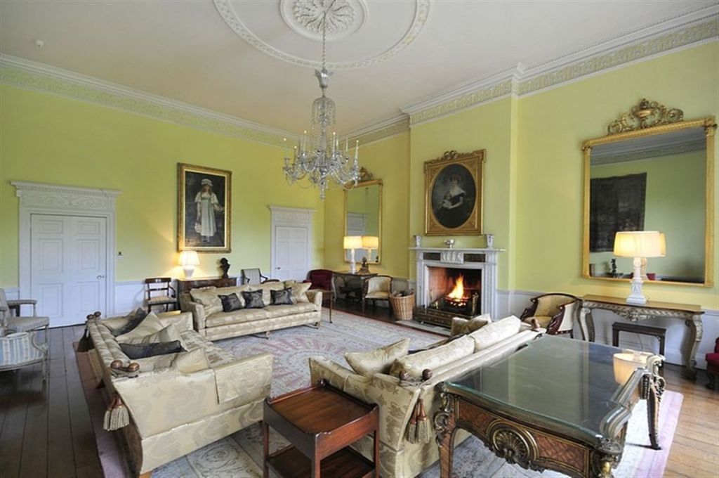 Landed families of Britain and Ireland (217) Astell of Everton House