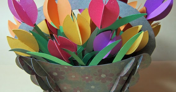 Creative Converting 96 Count Spring Tulips Sturdy Paper Party