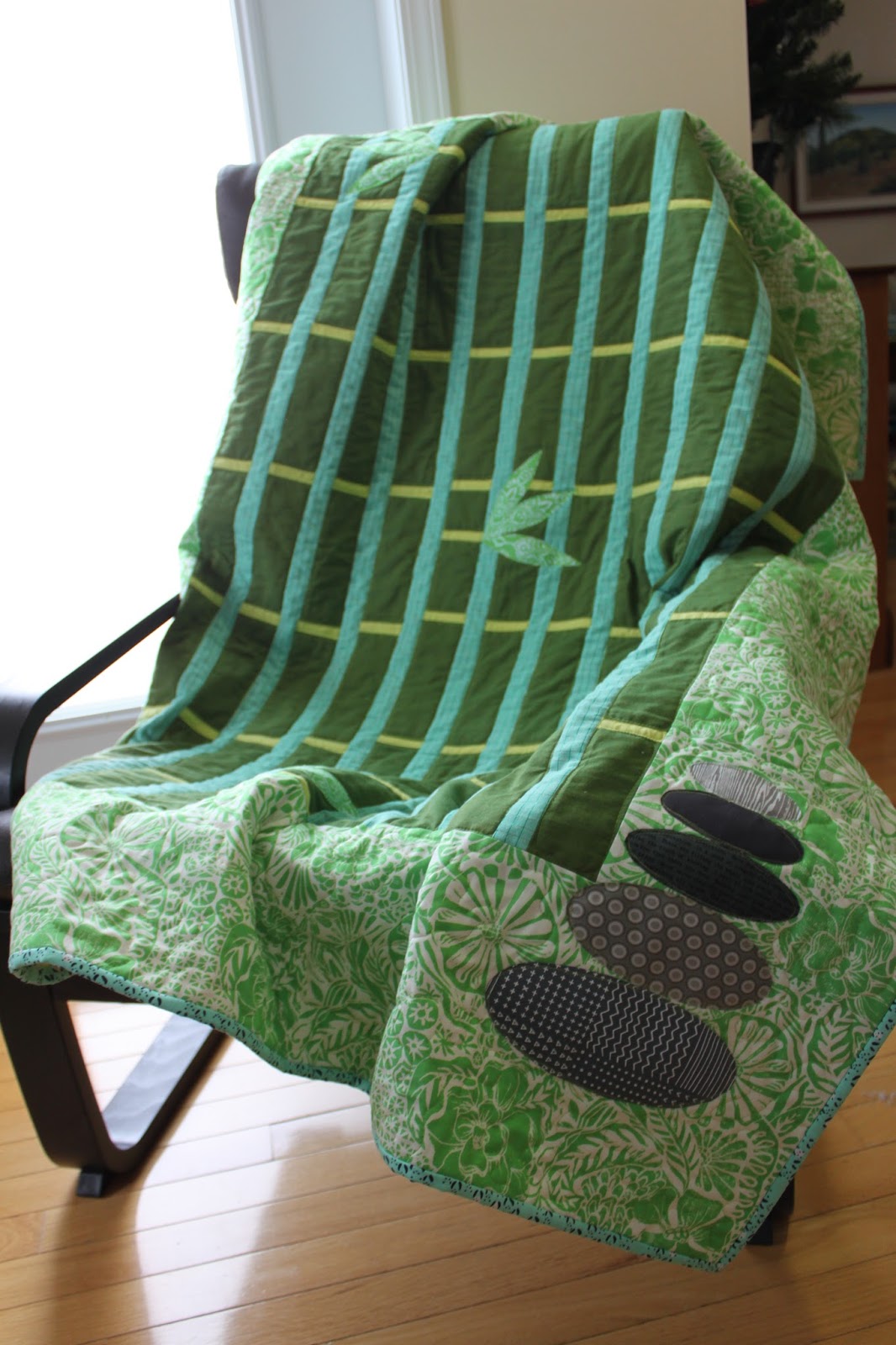 Daydreams of Quilts Modern Bamboo Strip Quilt is in Issue 14 of Make Modern