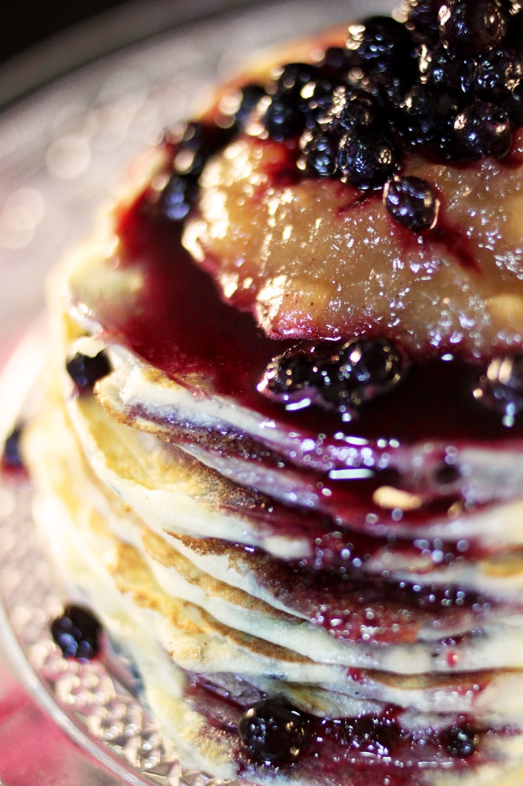 Chloé Délice Pancakes aux myrtilles et à la compote de pommes