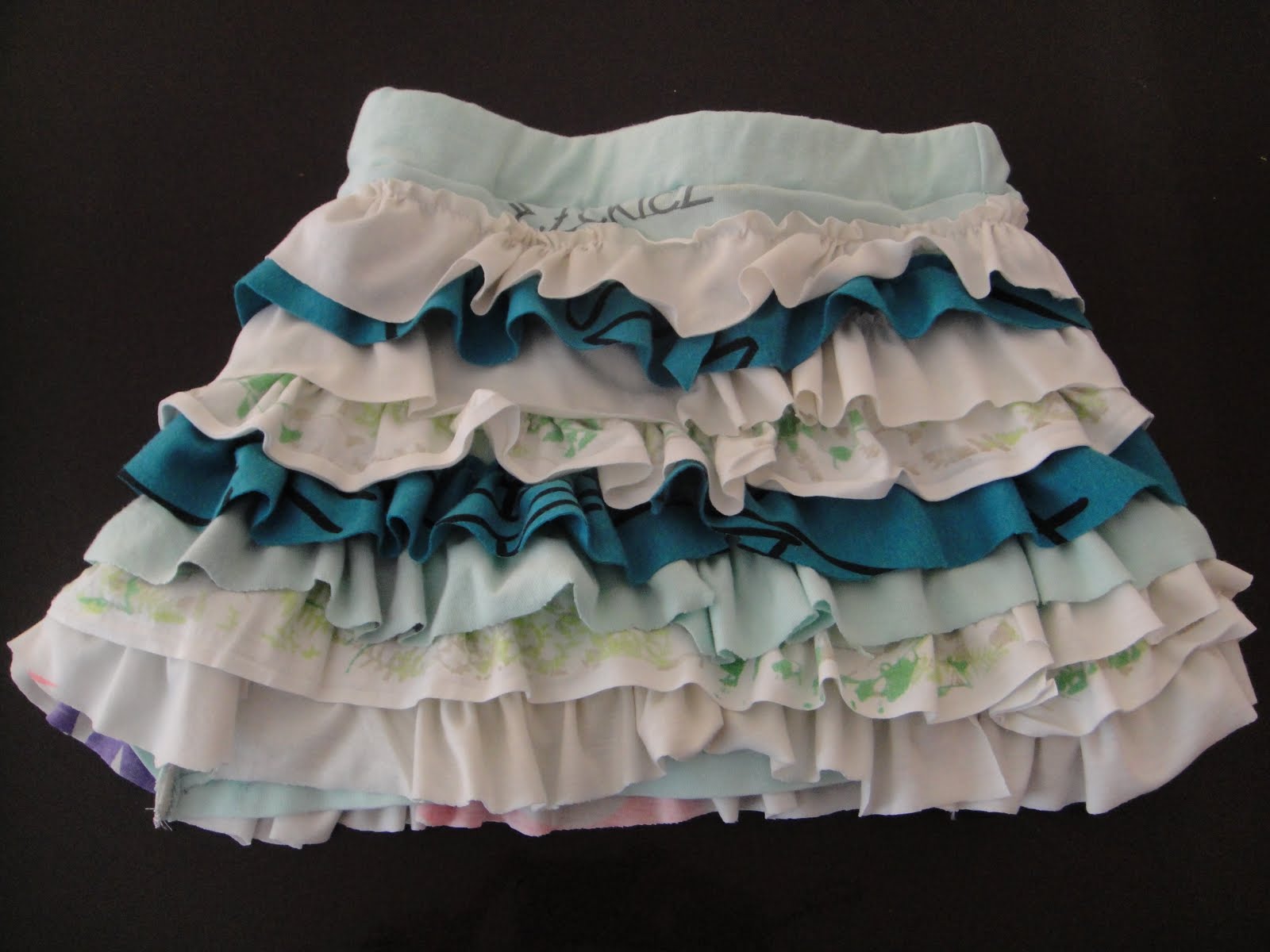 Aesthetic Nest: Crochet: Ruffled Skirt