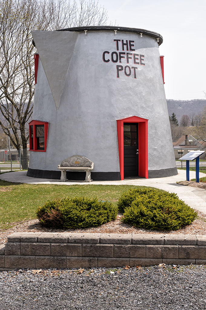 Bedford Coffee Pot Building on the Lincoln Highway