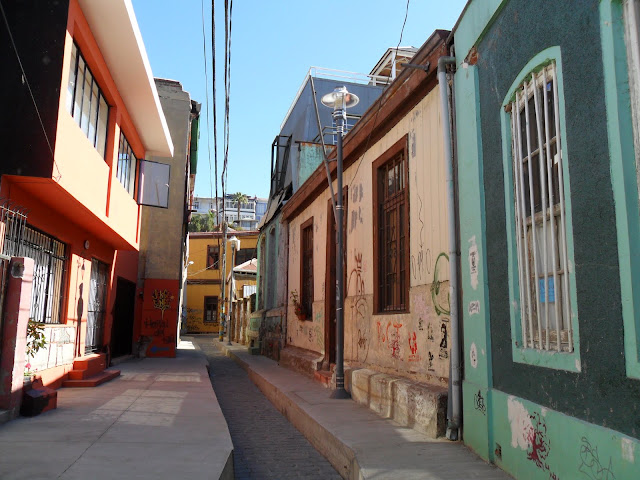 Visitar VALPARAÍSO e deslumbrar-se com as cores e elevadores da cidade | Chile
