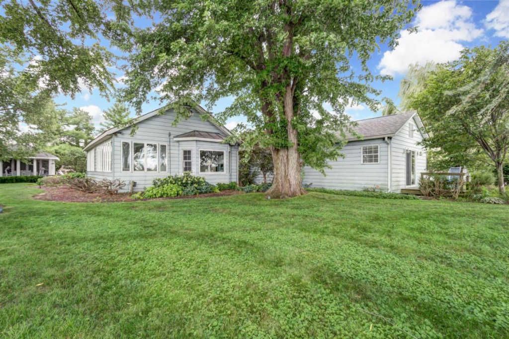 Sweet House Dreams 1900 Buckeye Lake Private Island Home in