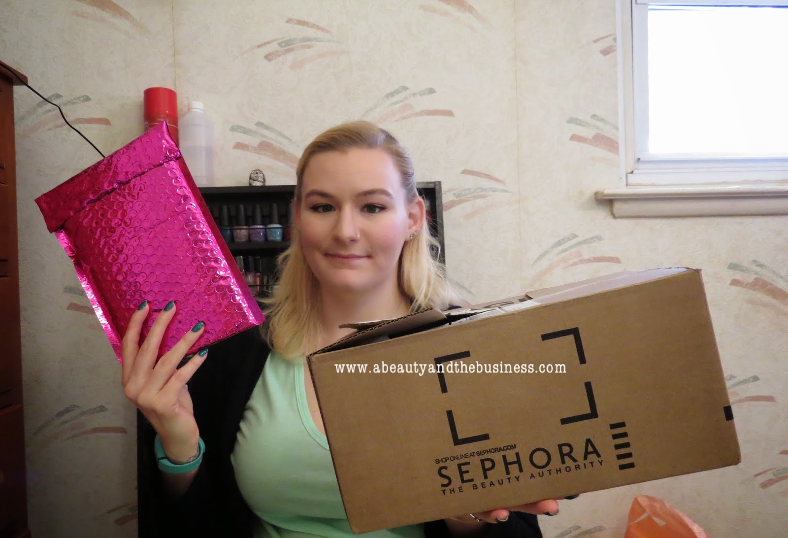 ... unboxing day, first look ipsy, makeup forever hd foundation, fitbit