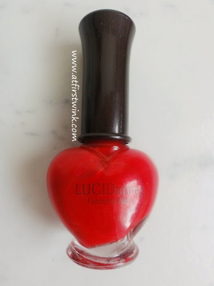 Etude House Luci Darling Fantastic Nails Shimmering nail polish 05 - Garnet red