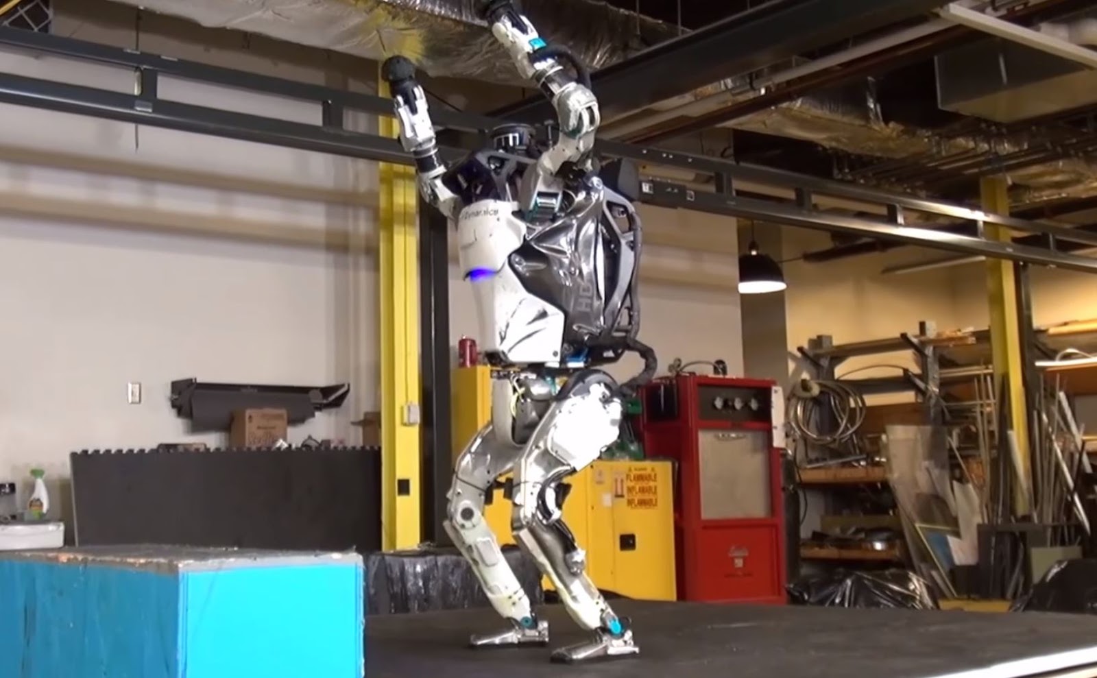 NEWS New footage of ATLAS robot confirms we're all screwed The Test Pit
