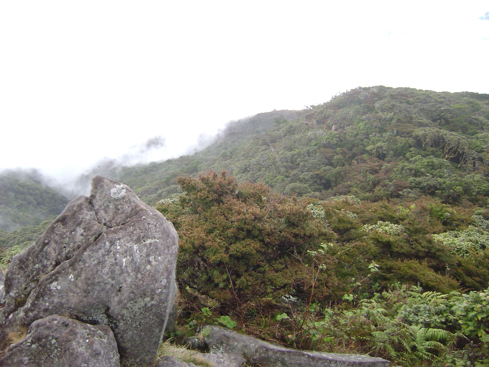 Terus Menulis Cerita Cerita Perihal Gunung Bawakaraeng