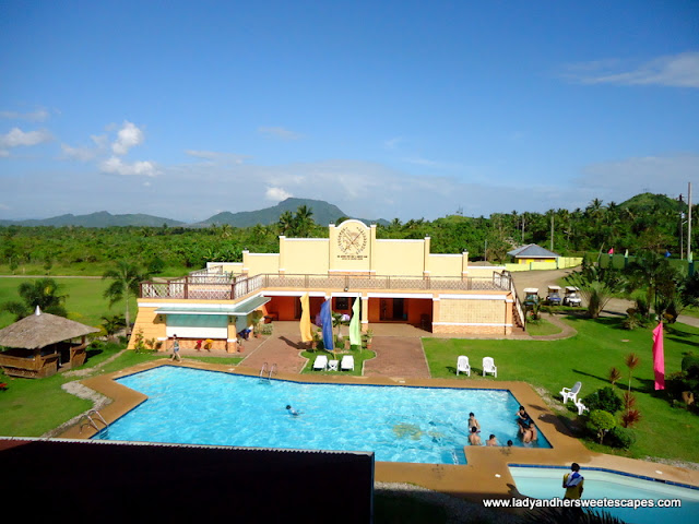 pool in San-Juanico Gulf-and-Country Club in Leyte Tour