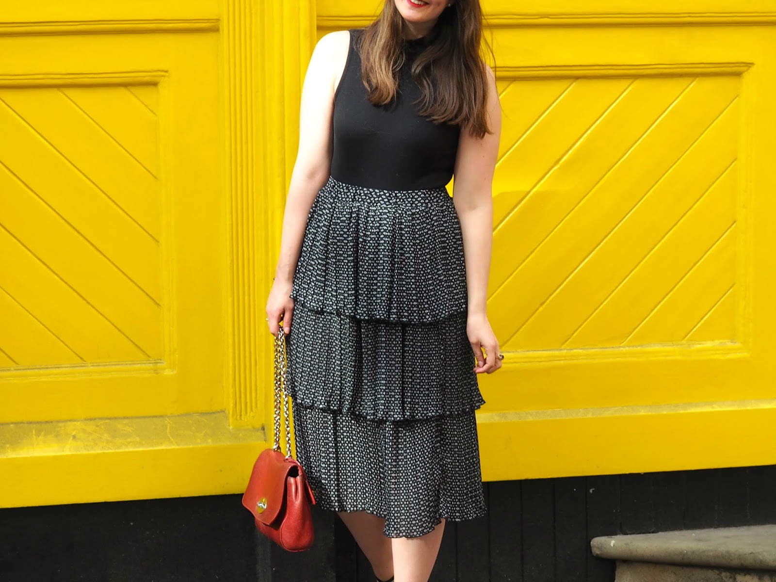 How to style a tiered midi skirt The story of a girl who lives above