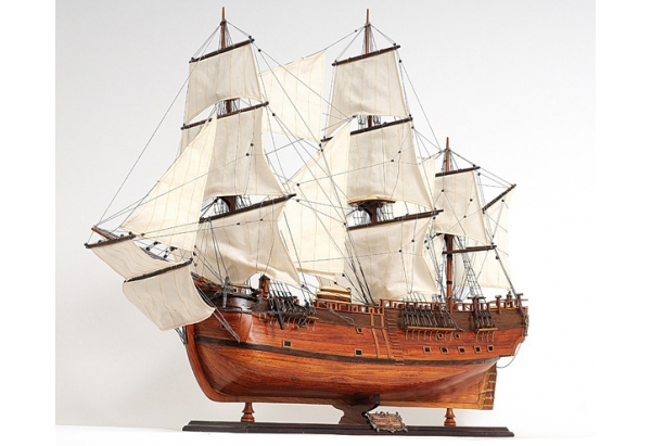  HMS Endeavour Tall Ship Model