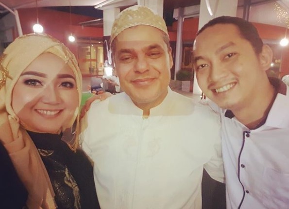 Sulis Penganut Syiah Inilah Jawaban Darinya Bersamadakwah Sulis Penganut Syiah Inilah Jawaban Darinya Bersamadakwah