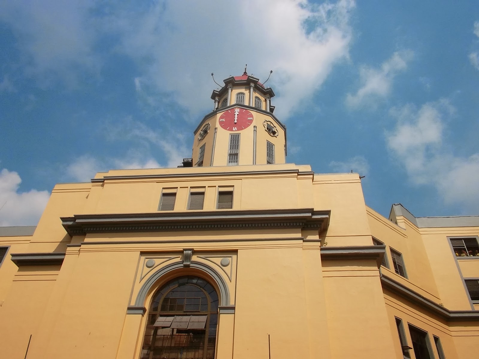 The clock tower of Manila City Hall | Source Image: http://kontedstories.blogspot.my