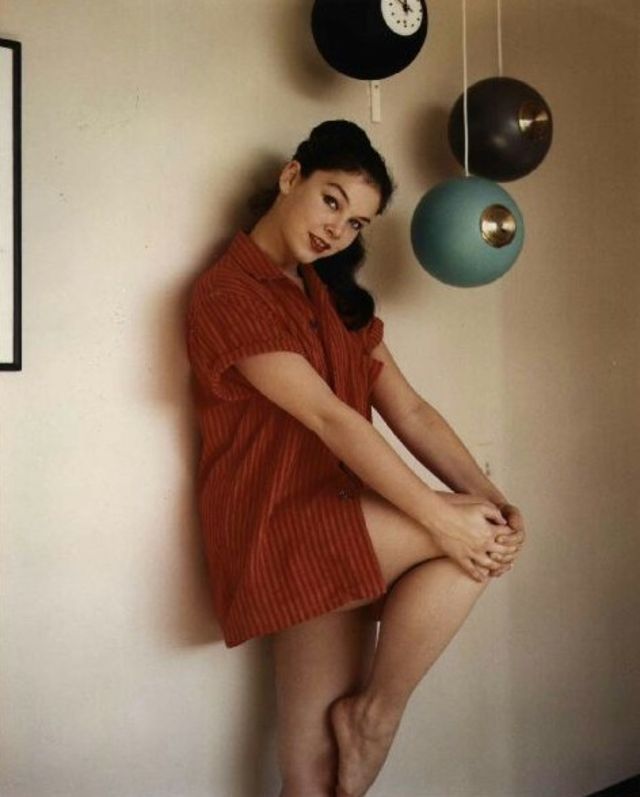 30 Wonderful Color Photographs of a Young and Sexy Yvonne Craig in the