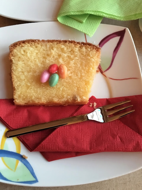 OSTERN-Zitronenkuchen mit Glasur