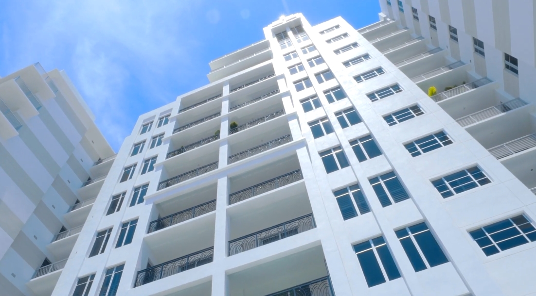 28 Interior Design Photos vs. Tour 155 E Boca Rd, Boca Raton, FL Luxury Condo