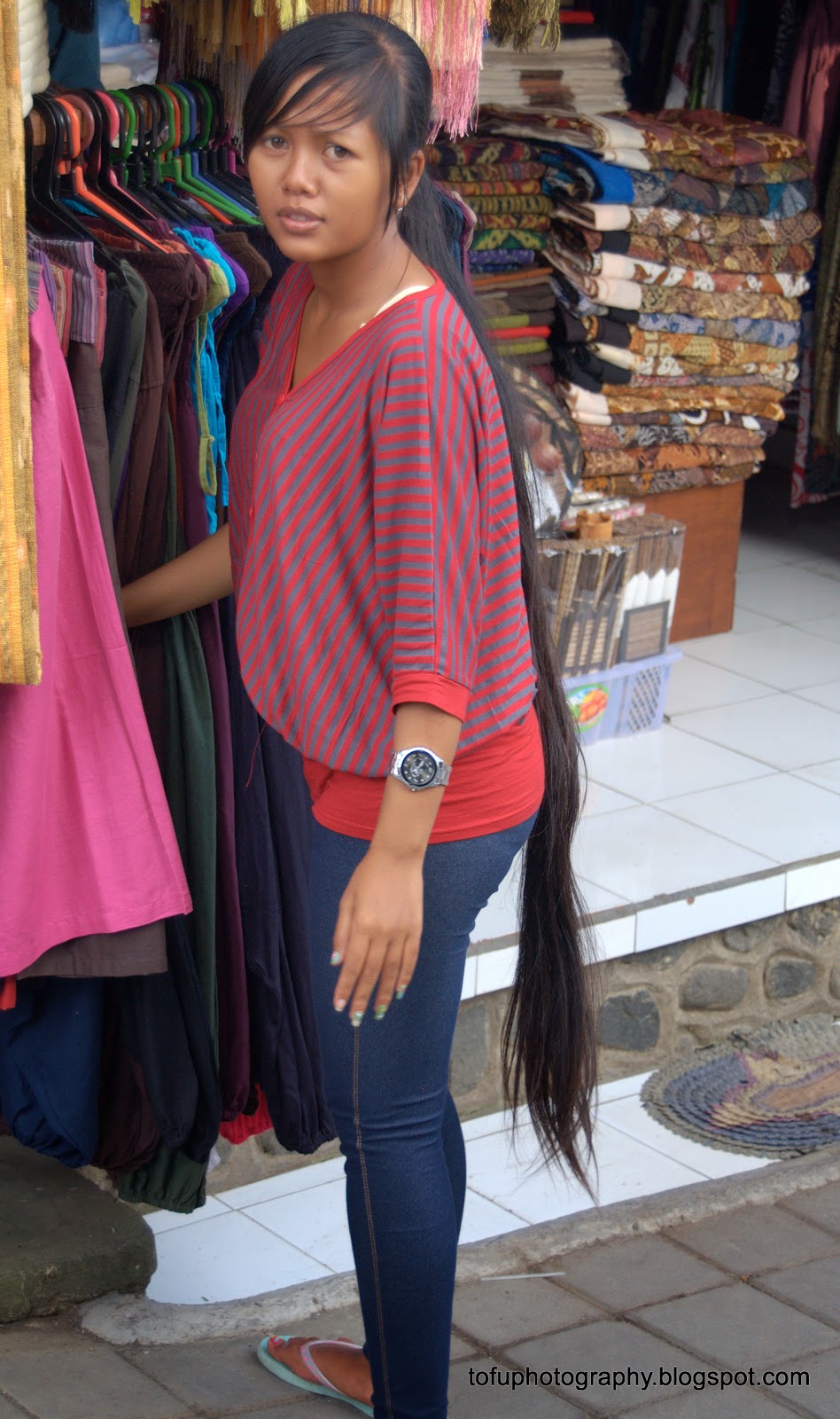 Tofu Photography: Unbelievably long hair!