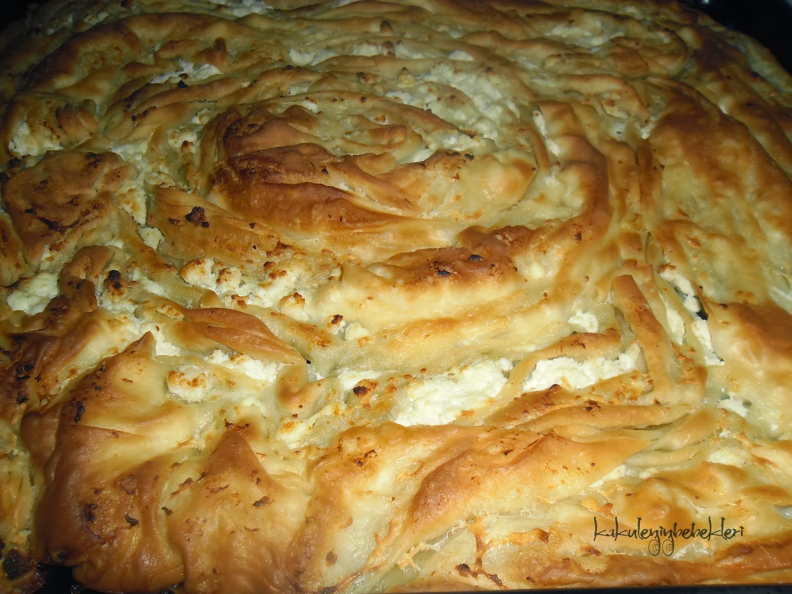 PEYNİRLİ KOL BÖREĞİ Hayat Bahçem