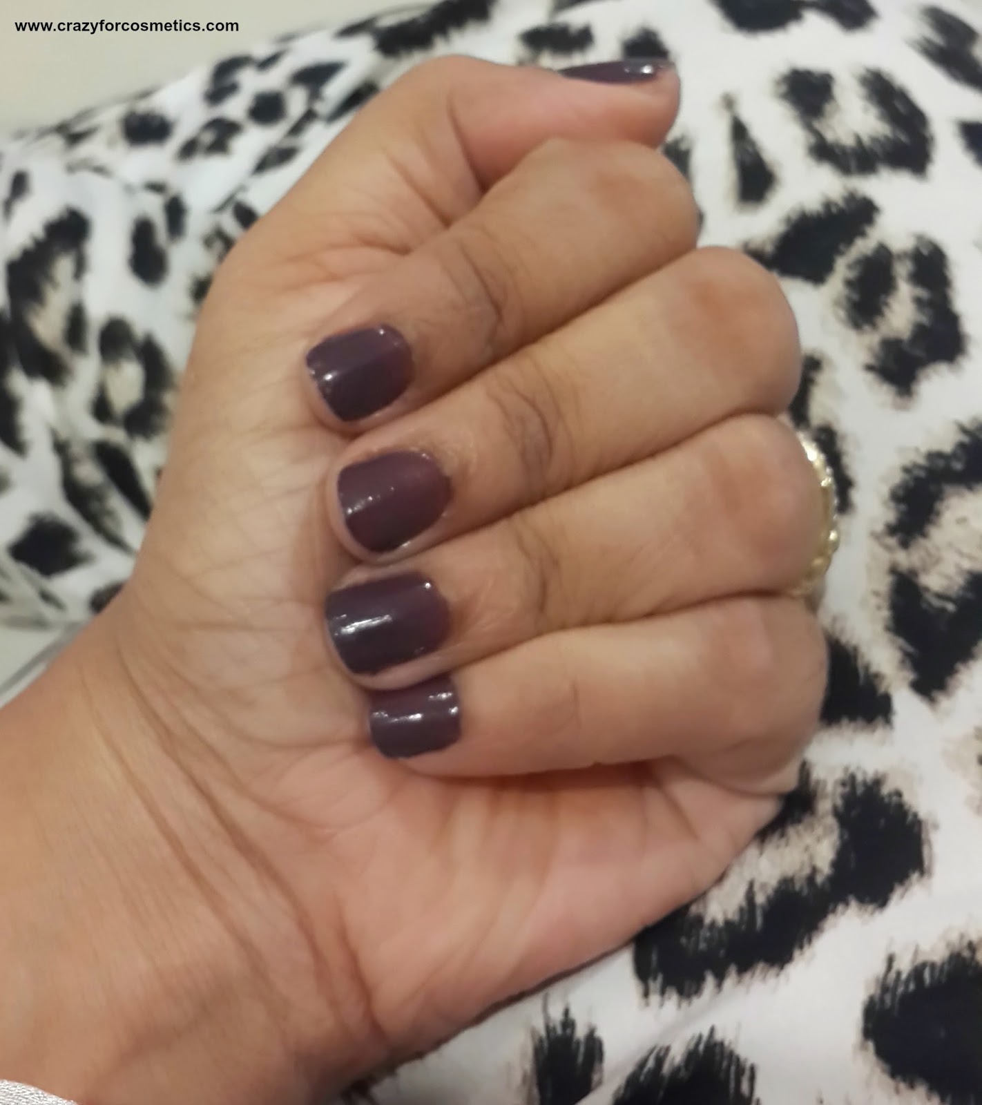 maybelline color show nail polish review-maybelline color show nail polish midnight taupe- maybelline color show midnight tAUPE-maybelline color show nail polish review india- maybelline color show nail polish India-