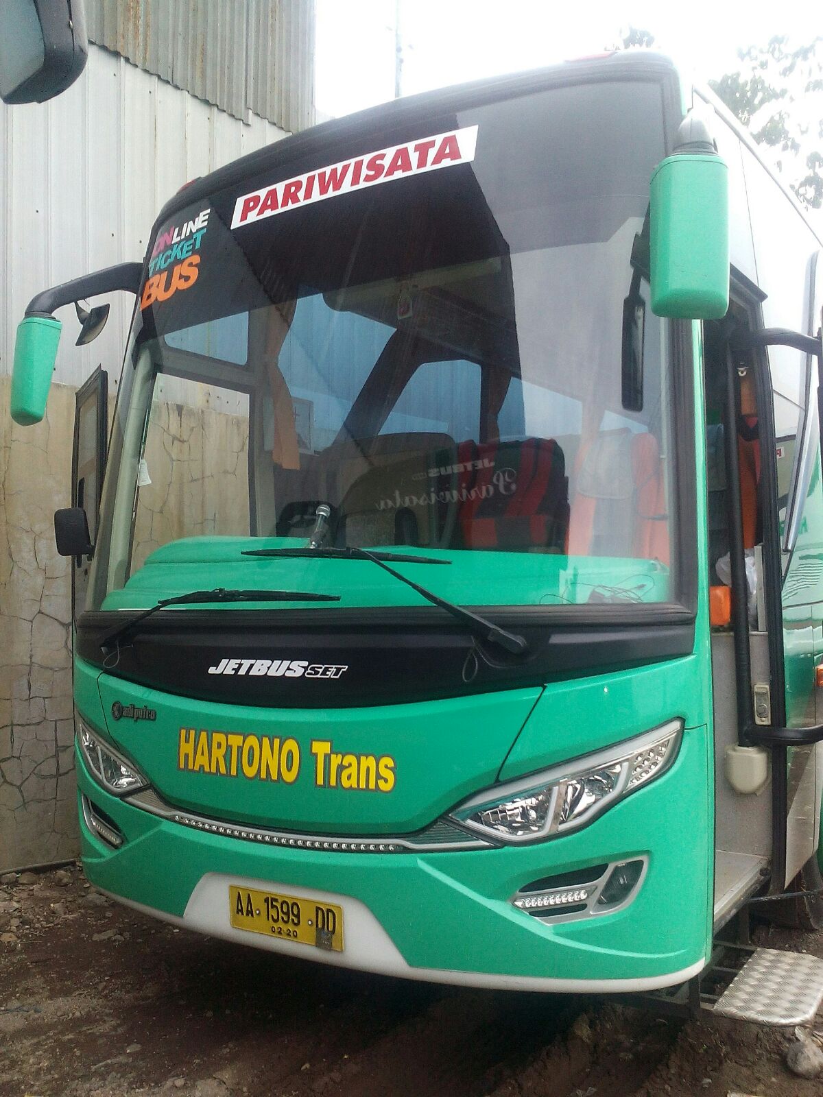 Hartono Jaya: Lebih dari Sekedar Bus, Sebuah Legenda di Jalan Raya Indonesia