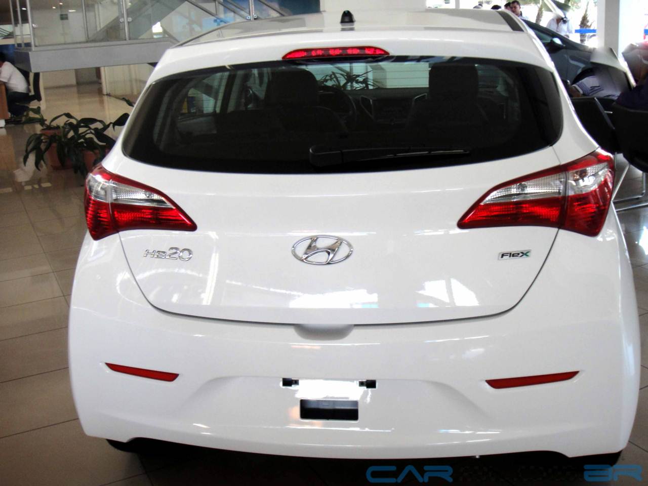 Hyundai+HB+20+Branco+%2810%29.JPG