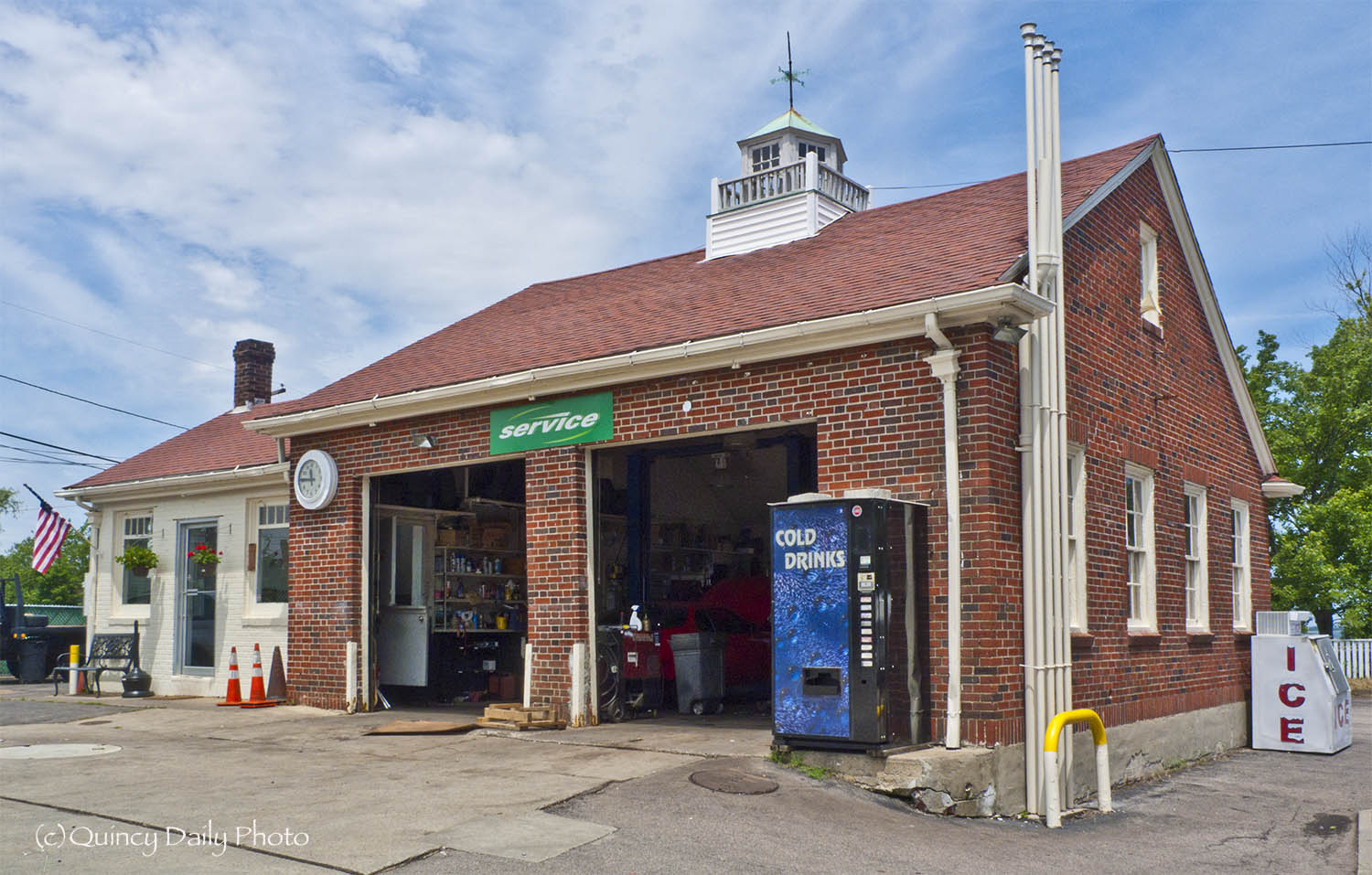 Quincy Daily Photo Thursday is "This Old House" Day