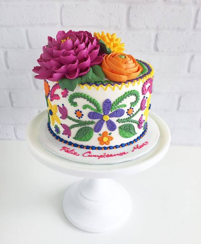 Delicious Cakes Look Like They’re Made Of Needle And Thread Delicious Cakes Look Like They’re Made Of Needle And Thread