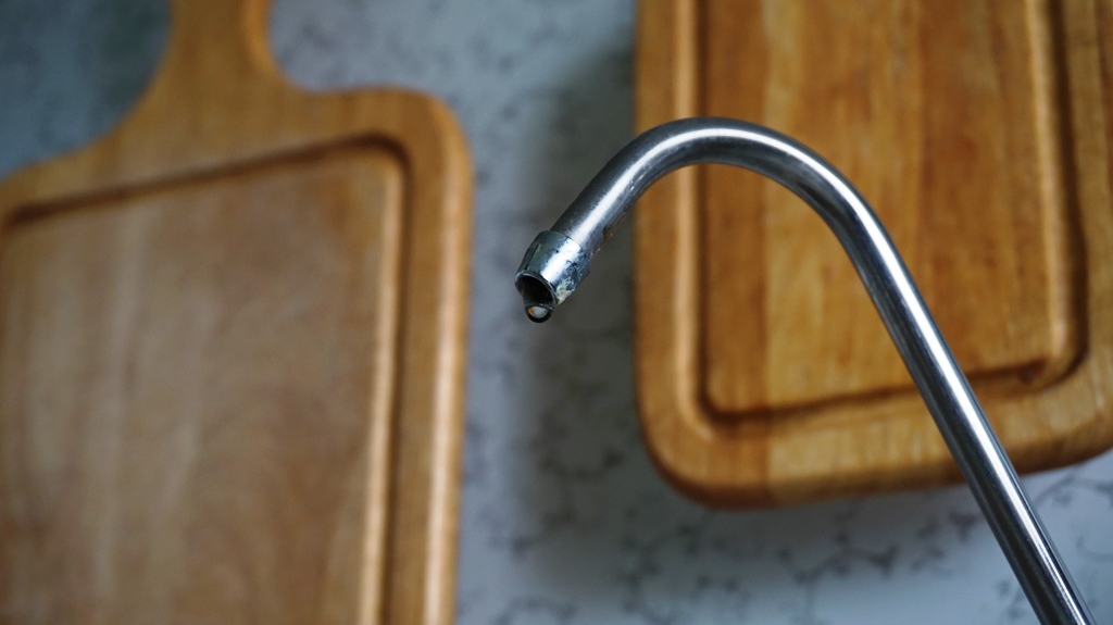 Кит Shopping: Как заменить картриджи в фильтре для воды АКВАФОР Трио ...