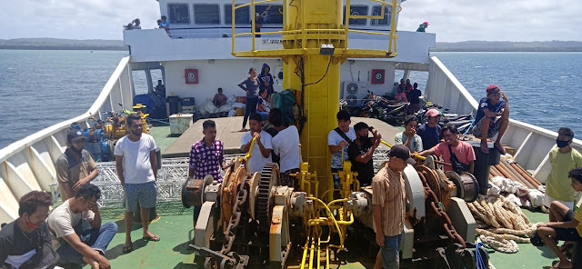 Janji Karantina di Darat Tidak Dipenuhi, 30 Penumpang Kapal Sabuk Nusantara 34 Lompat dari Kapal Janji Karantina di Darat Tidak Dipenuhi, 30 Penumpang Kapal Sabuk Nusantara 34 Lompat dari Kapal