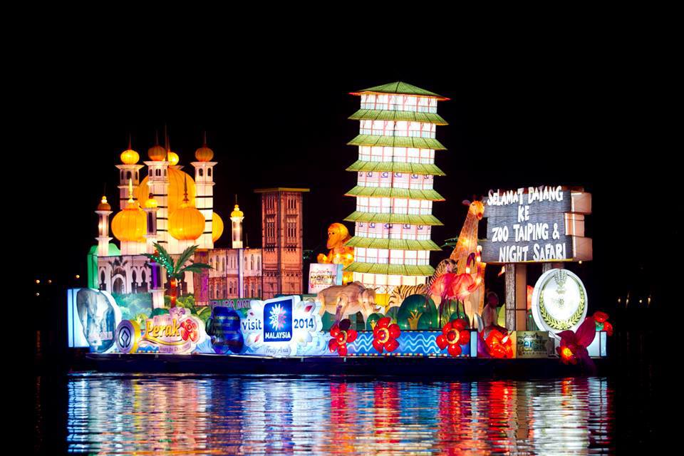 LET US ALL BE CONNECTED MAGIC OF THE NIGHT WATER FLOATS DISPLAY IN