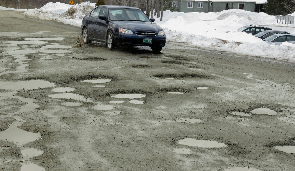 8 Signs That Your Car Has Pothole Damage The World Of Cars